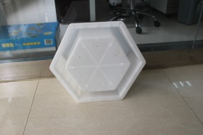 什么樣的六角塊護坡模具質量才好？